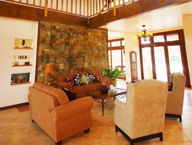 Pinegrove Lodge Mountain Resort Cagayan de Oro Exteriör bild